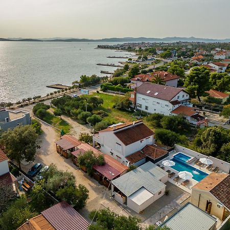 Camp Mrkva Mobile Homes With Pool Sukošan Exterior foto