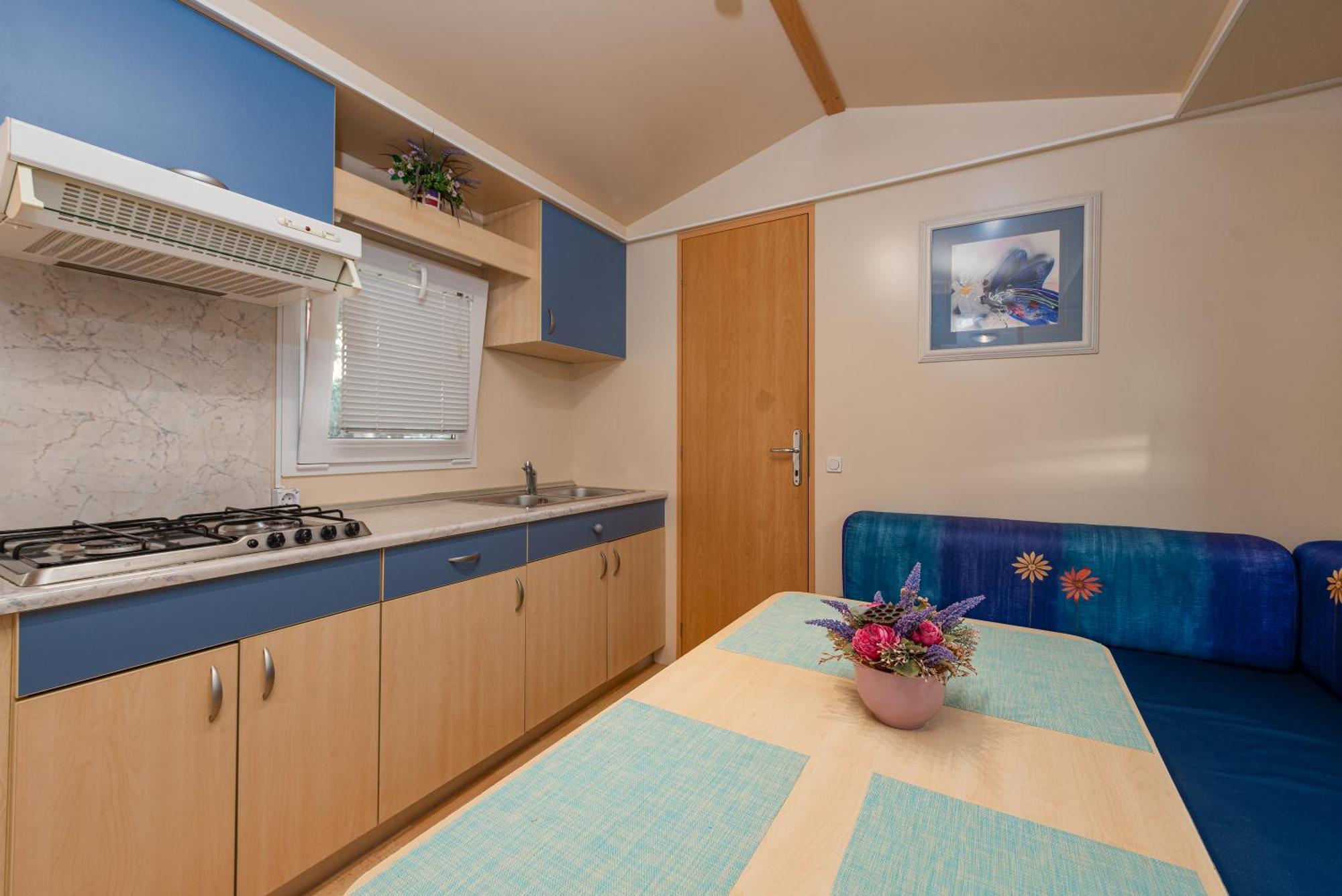 Camp Mrkva Mobile Homes With Pool Sukošan Zimmer foto