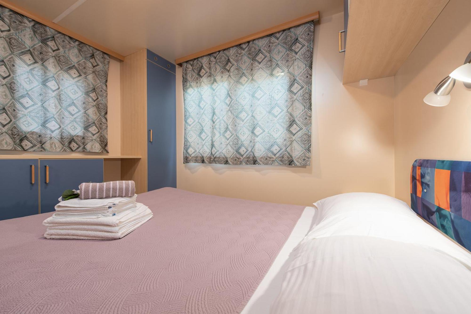 Camp Mrkva Mobile Homes With Pool Sukošan Zimmer foto