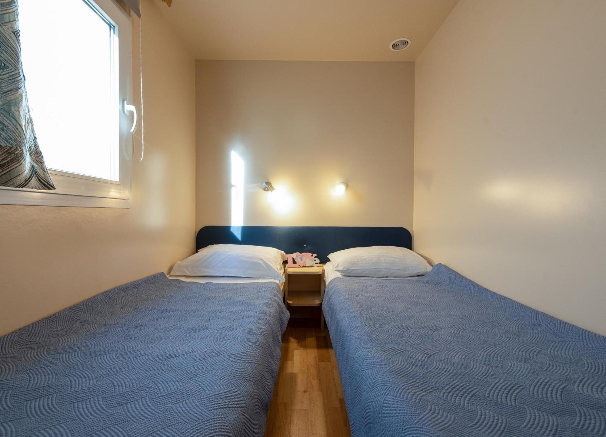 Camp Mrkva Mobile Homes With Pool Sukošan Zimmer foto