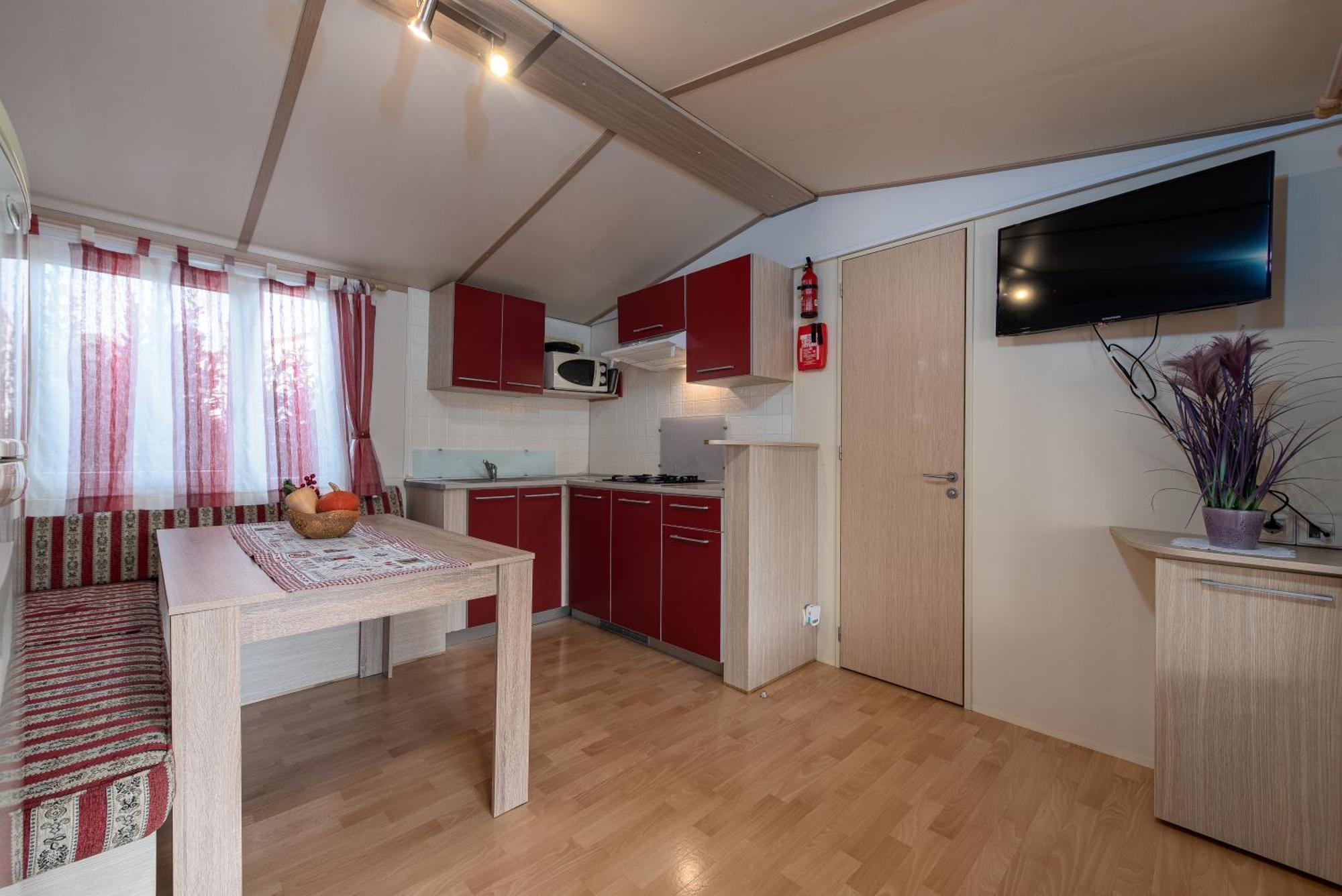 Camp Mrkva Mobile Homes With Pool Sukošan Zimmer foto